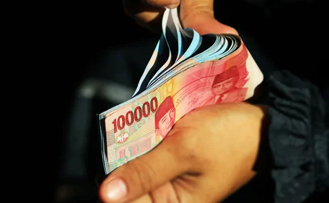 Rupiah-GettyImages-472017573
